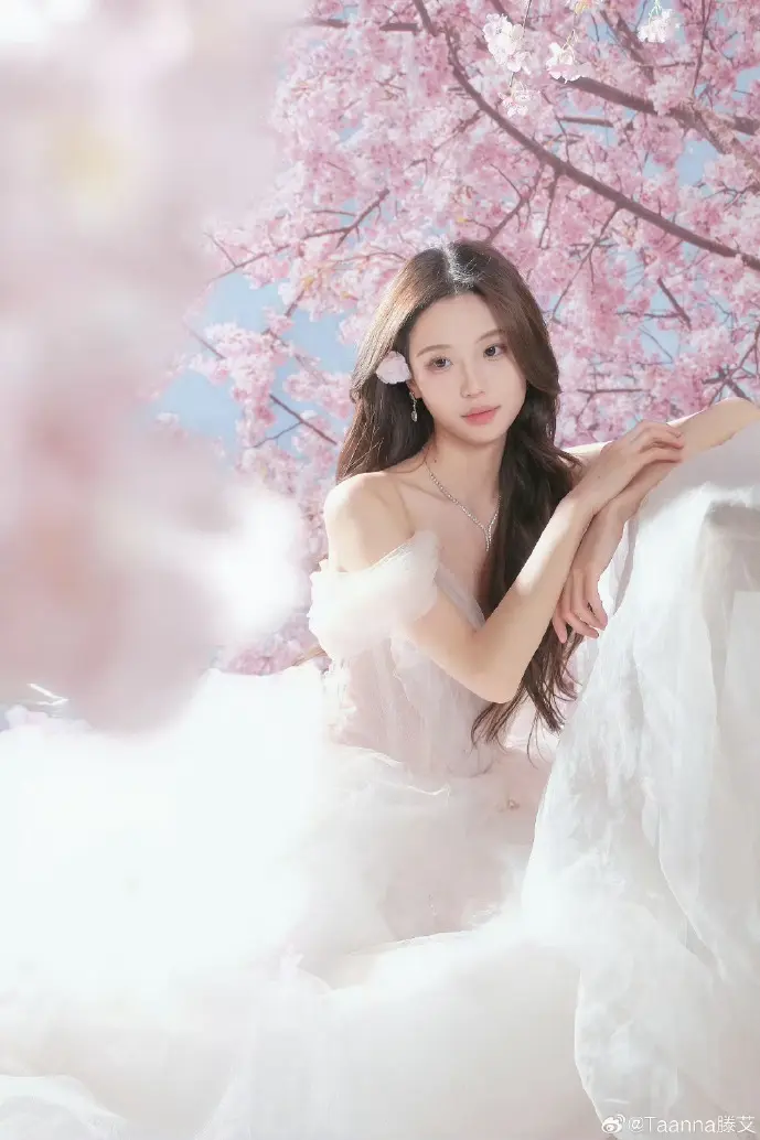 警方公布的诈骗App界面对比图