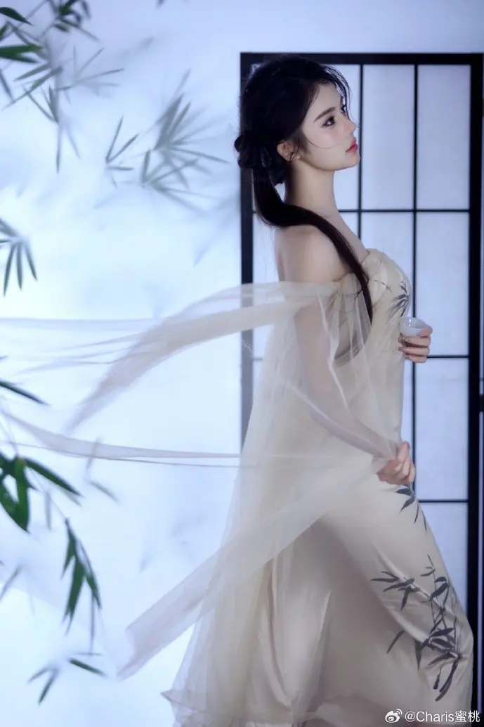 智能拖拉机作业场景